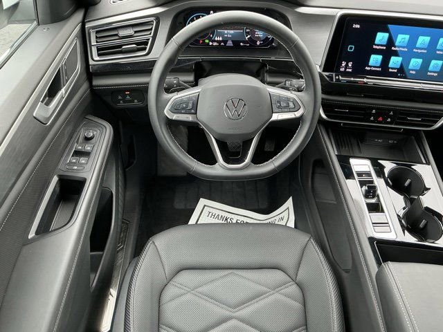 Used 2025 Volkswagen Atlas Cross Sport SE image 12