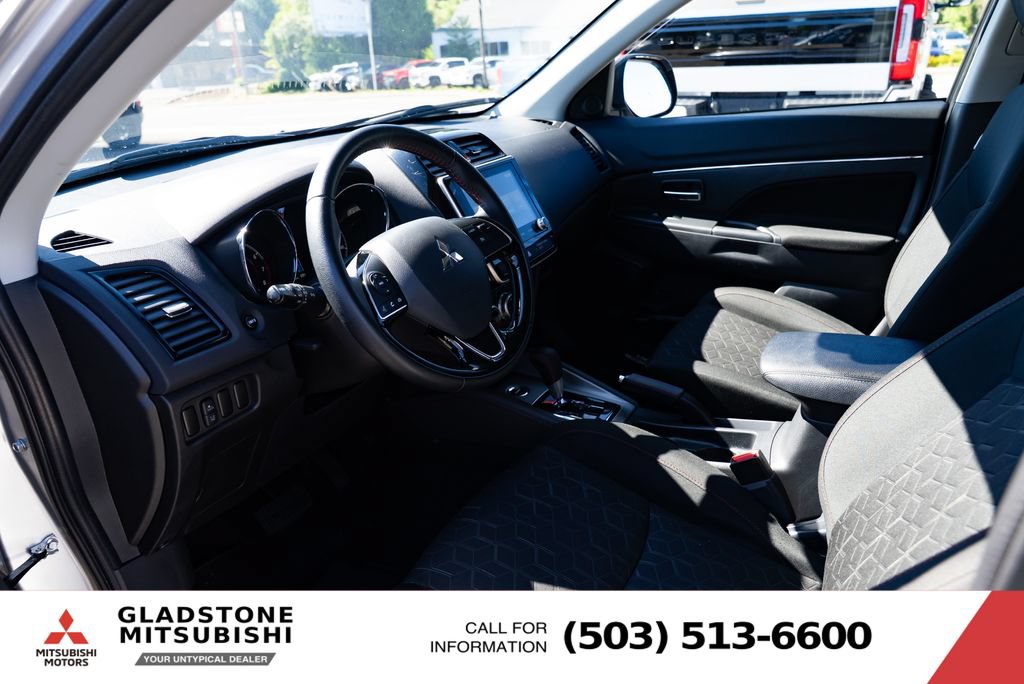 Used 2025 Mitsubishi Outlander Sport ES AWD/4WD image 21