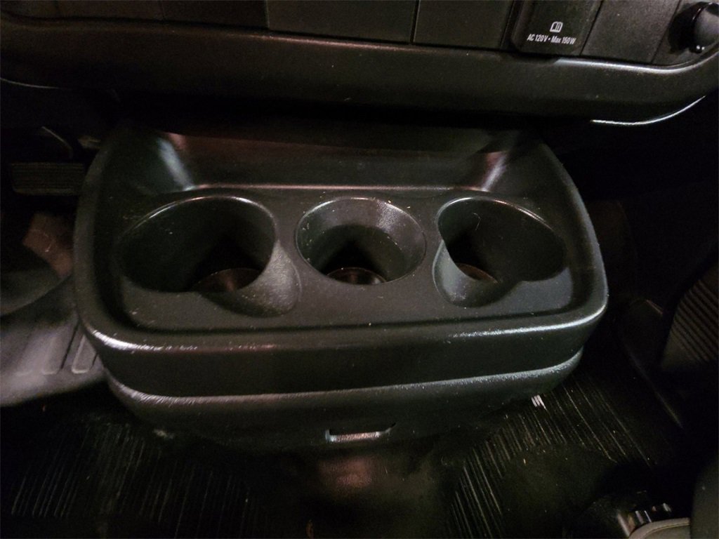 Used 2016 Chevrolet Express 2500 image 21