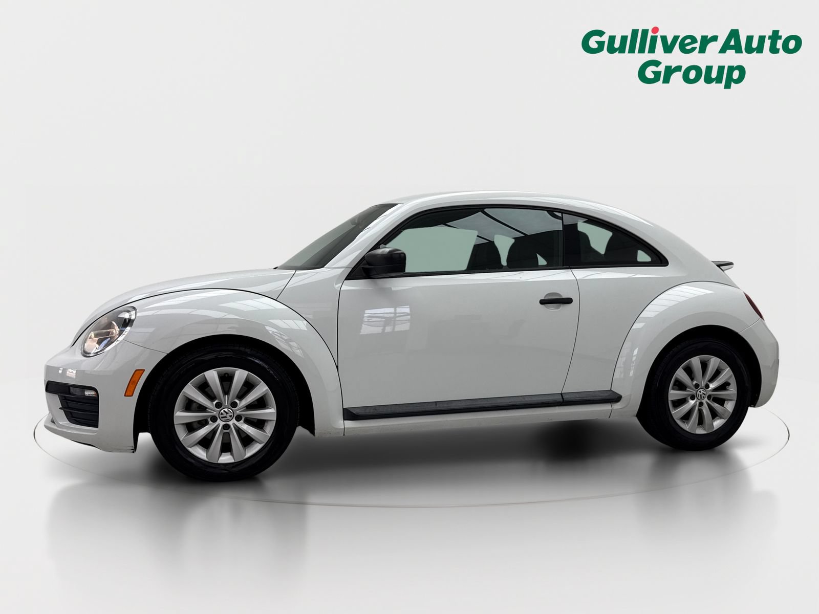 Used 2018 Volkswagen Beetle 2.0T S FWD image 2