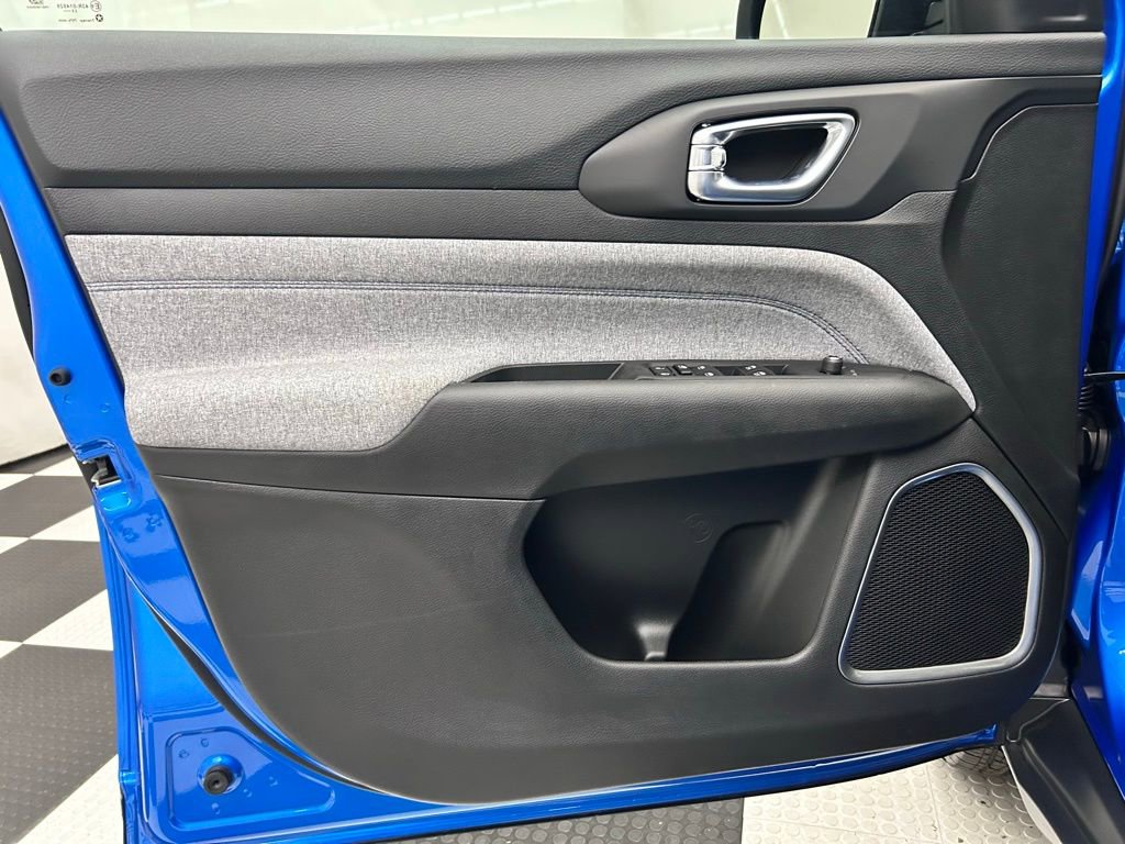 New 2026 Jeep Compass Latitude image 10