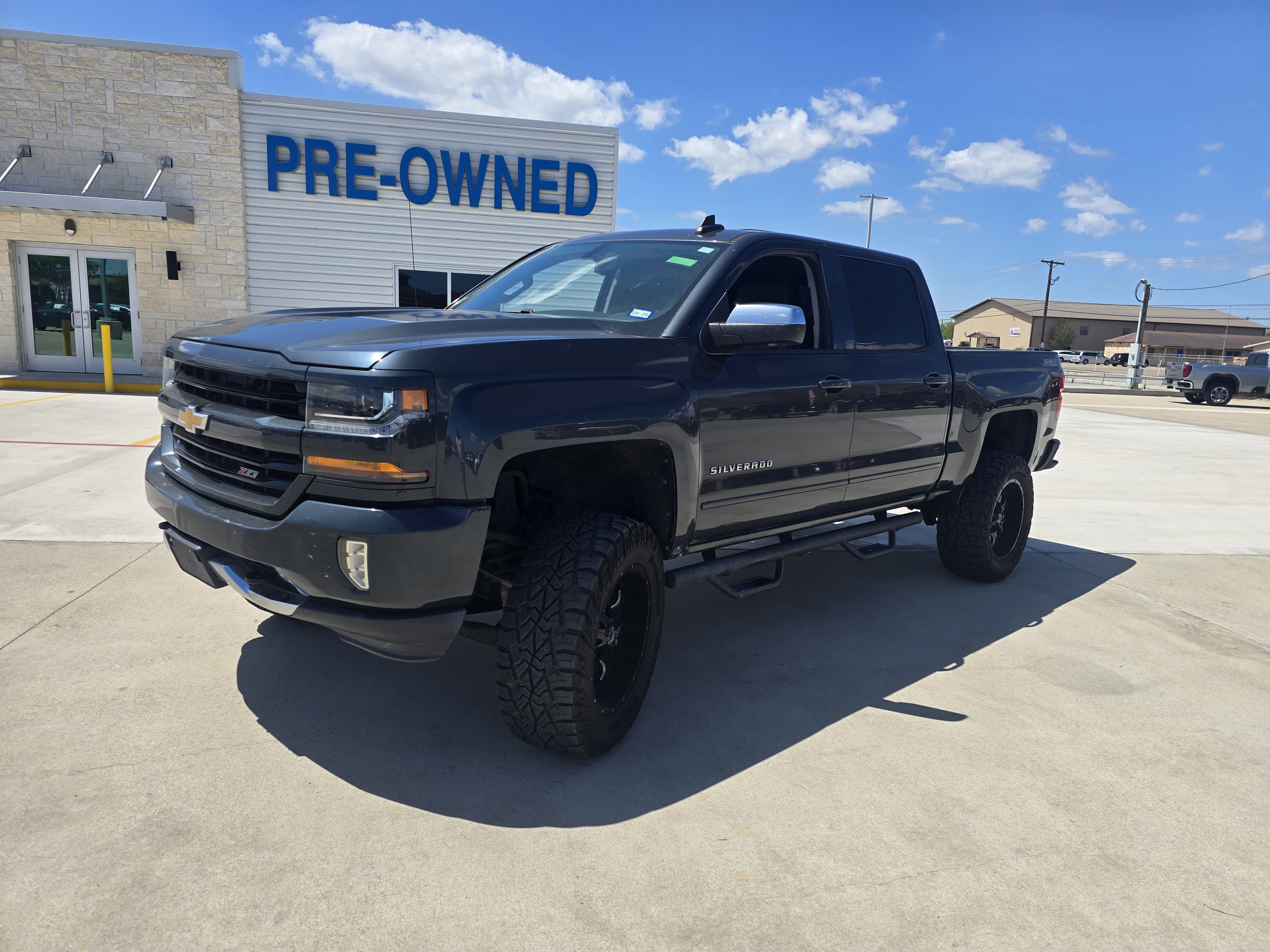 Used 2017 Chevrolet Silverado 1500 LT w/ All Star Edition image 7