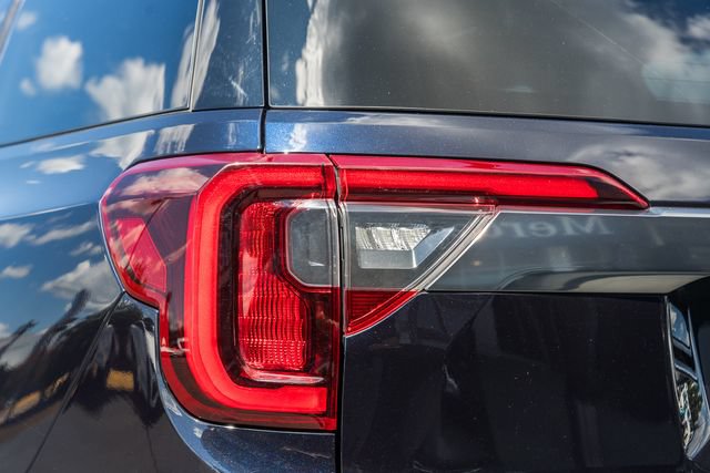 Used 2022 GMC Acadia AT4 AWD/4WD image 8