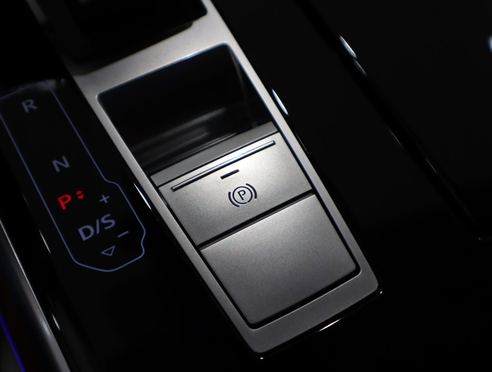 Used 2024 Audi A8 L 3.0T AWD/4WD image 30