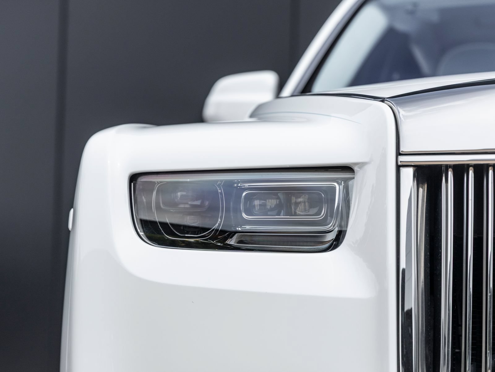 Used 2023 Rolls-Royce Phantom Extended Wheelbase w/ Leather Finishing Pack RWD image 25