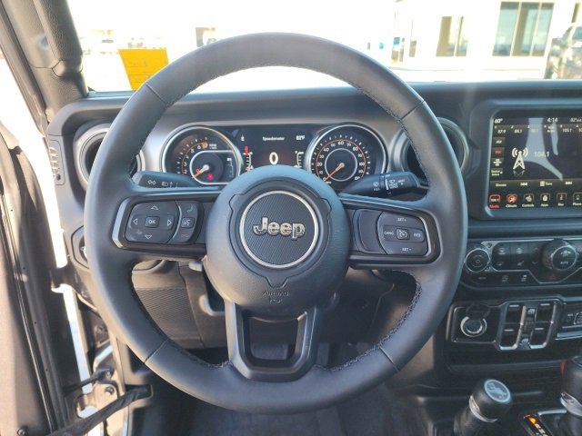 Used 2023 Jeep Gladiator Willys image 45
