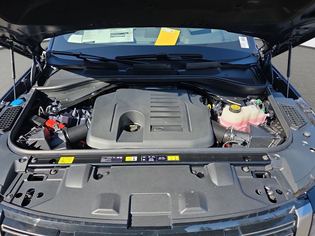 New 2026 Land Rover Range Rover SE image 32