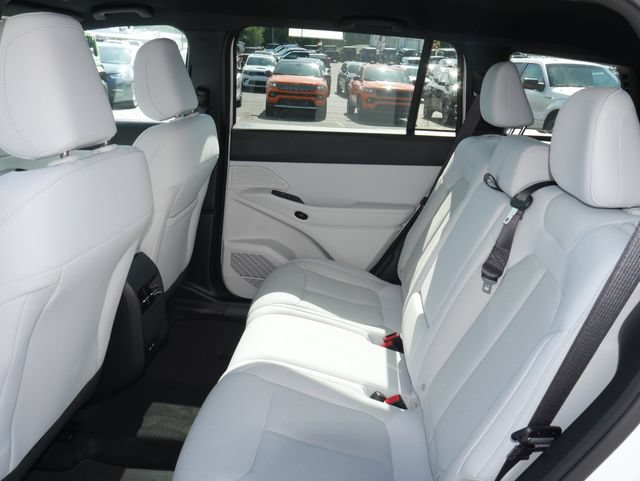 New 2026 Jeep Cherokee Laredo AWD/4WD image 23