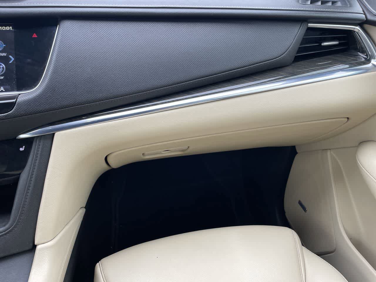 Used 2018 Cadillac XT5 AWD w/ LPO, Wheel Lock Package image 16