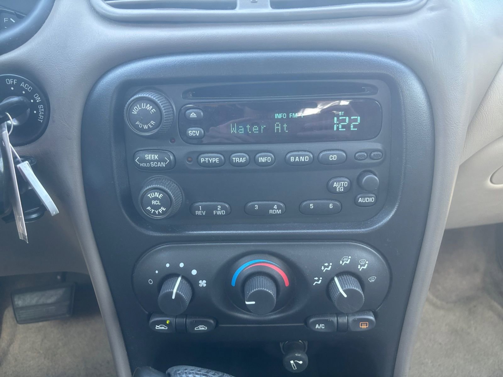 Used 2004 Oldsmobile Alero GL image 26