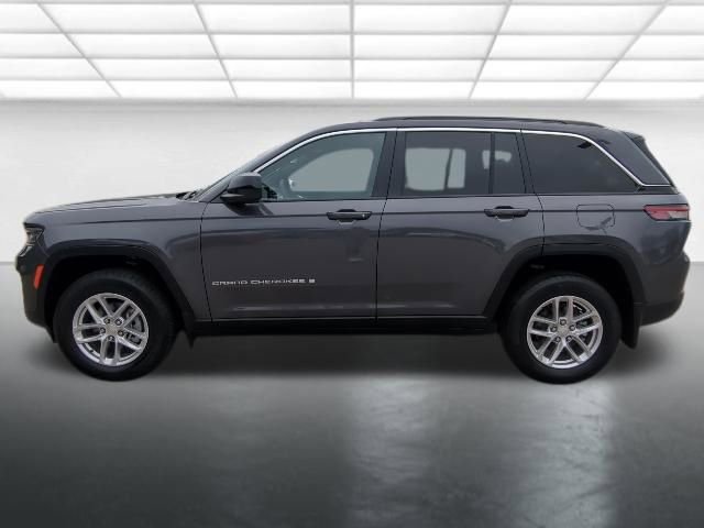 Used 2024 Jeep Grand Cherokee Laredo X image 25