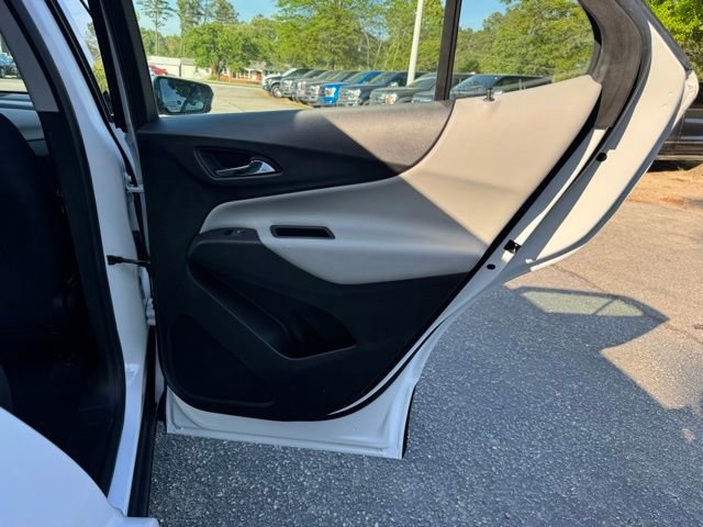 Used 2019 Chevrolet Equinox LS FWD image 12
