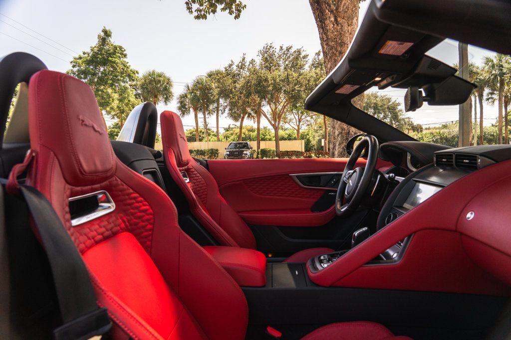 Used 2024 Jaguar F-TYPE R-Dynamic RWD image 22