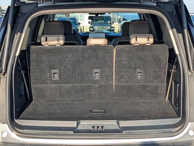 Used 2022 Ford Expedition Limited image 12