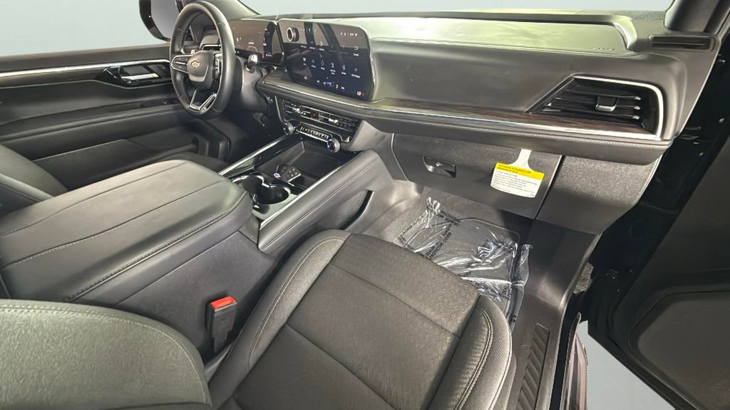 Certified 2025 Chevrolet Suburban LS image 39