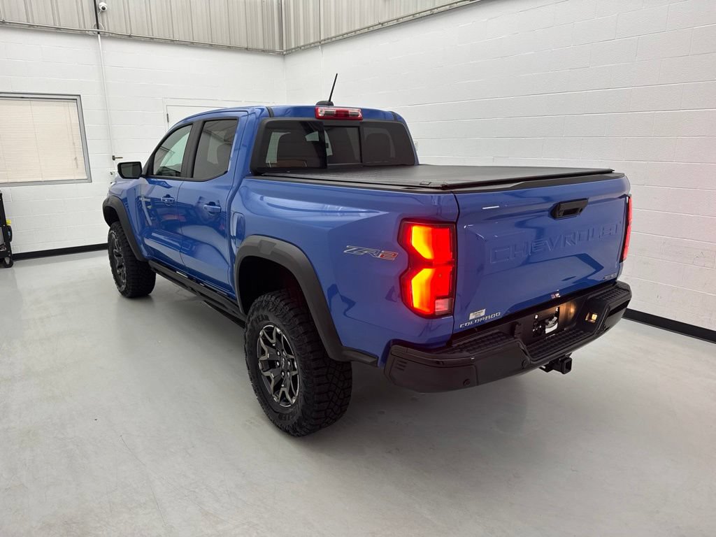 Used 2025 Chevrolet Colorado ZR2 AWD/4WD image 4
