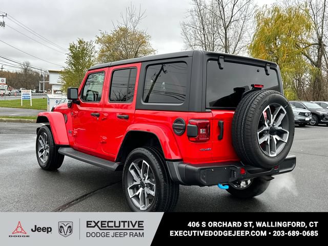 Used 2024 Jeep Wrangler Unlimited w/ Convenience Group AWD/4WD image 2