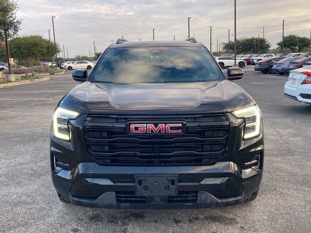 Used 2026 GMC Terrain Elevation w/ Elevation Premium Package AWD/4WD image 2