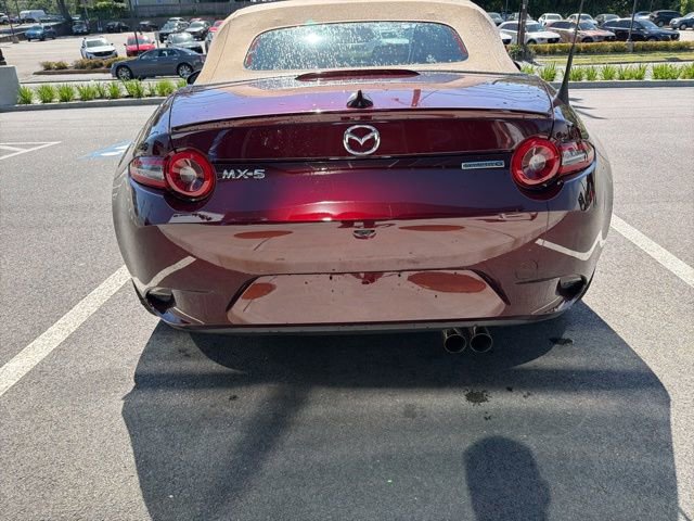 Used 2025 MAZDA MX-5 Miata RWD image 11