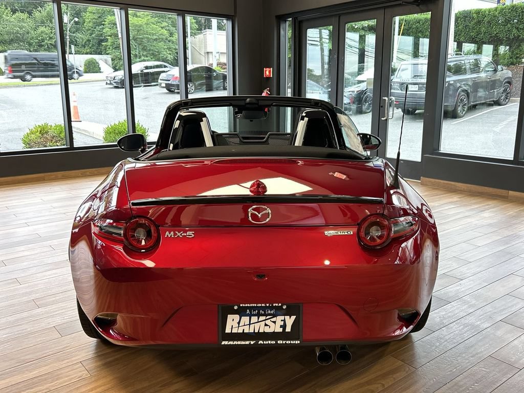 New 2026 MAZDA MX-5 Miata Club w/ Weather Package RWD image 13