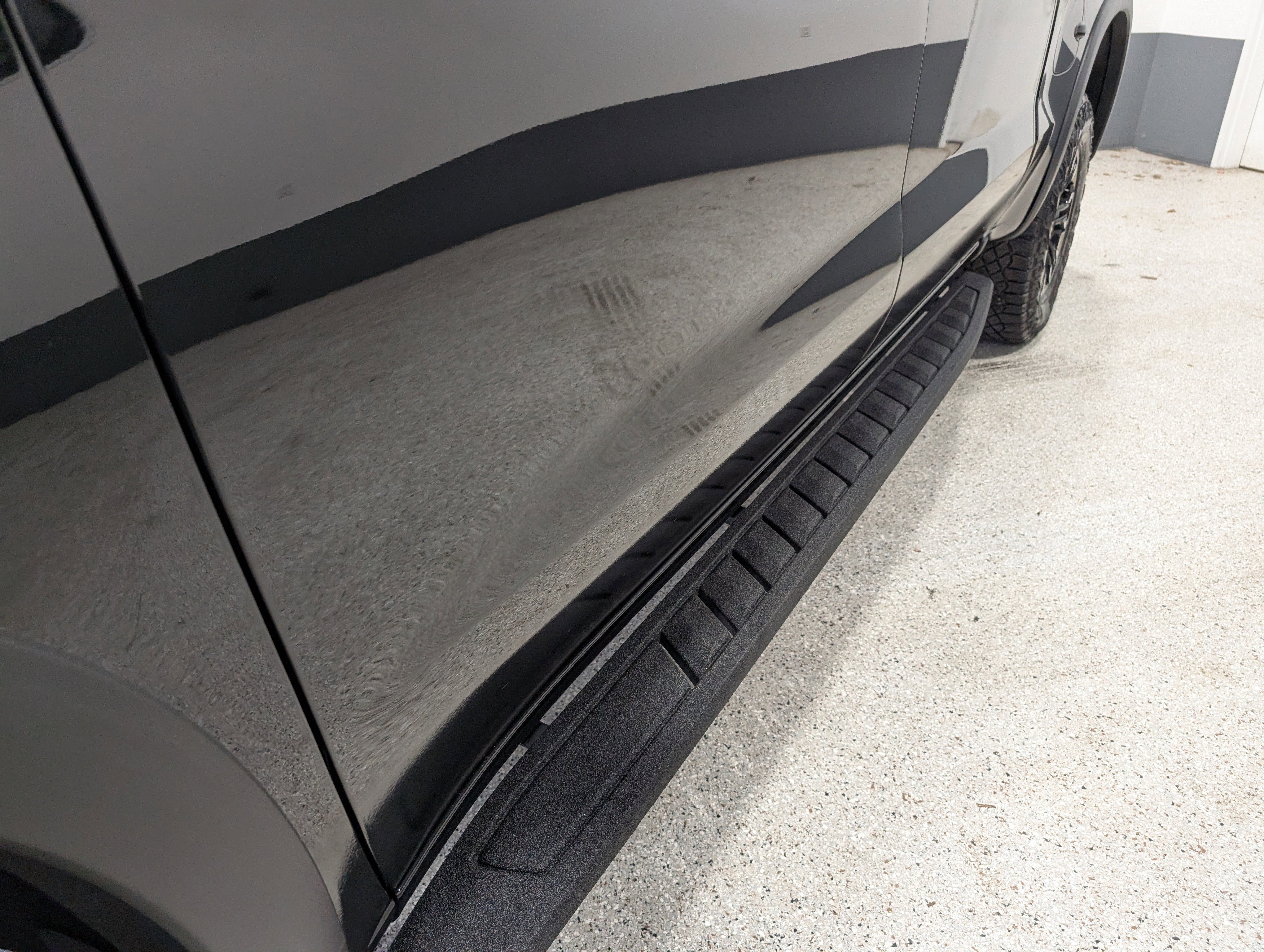 Used 2024 Chevrolet Silverado 1500 ZR2 w/ Technology Package image 9