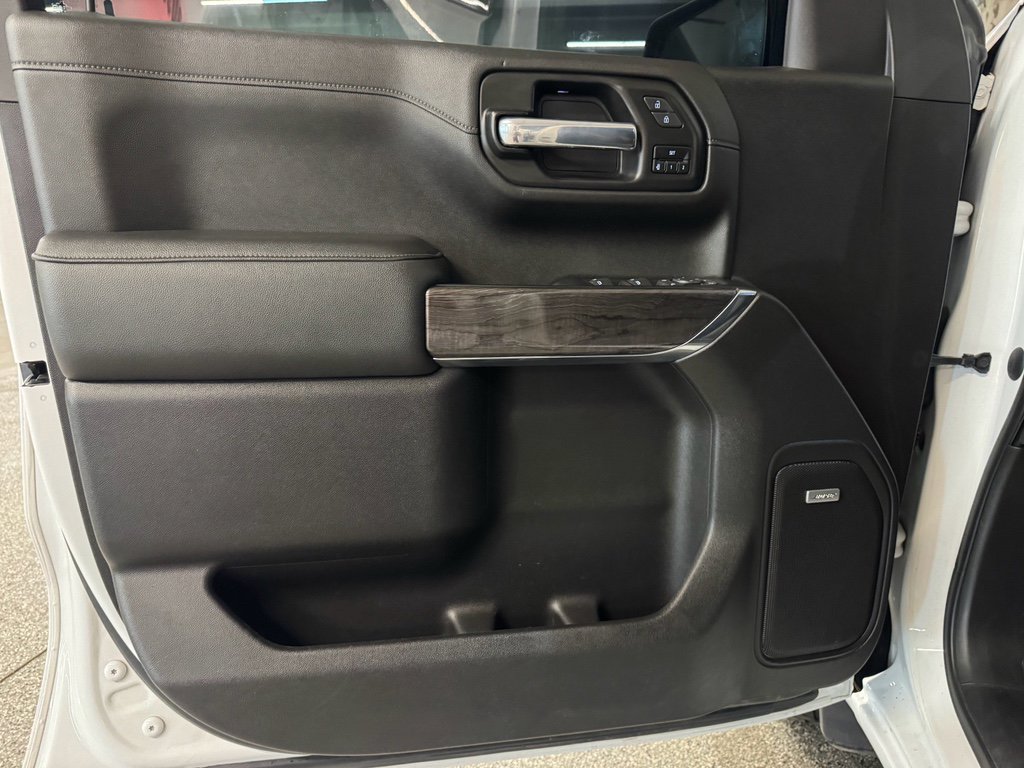 Used 2022 Chevrolet Silverado 1500 LTZ w/ LTZ Premium Package AWD/4WD image 15