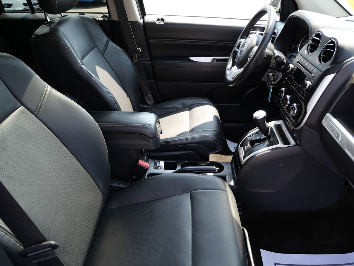 Used 2017 Jeep Compass High Altitude AWD/4WD image 18