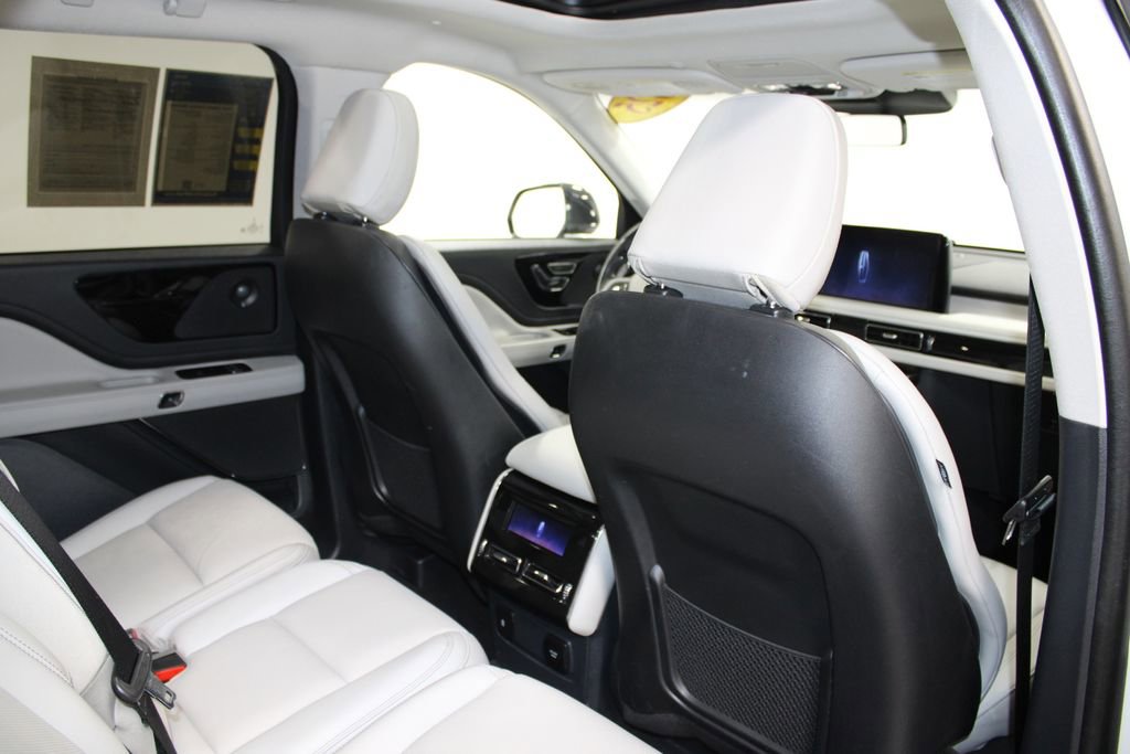 Used 2025 Lincoln Aviator Reserve w/ Illumination Package image 34