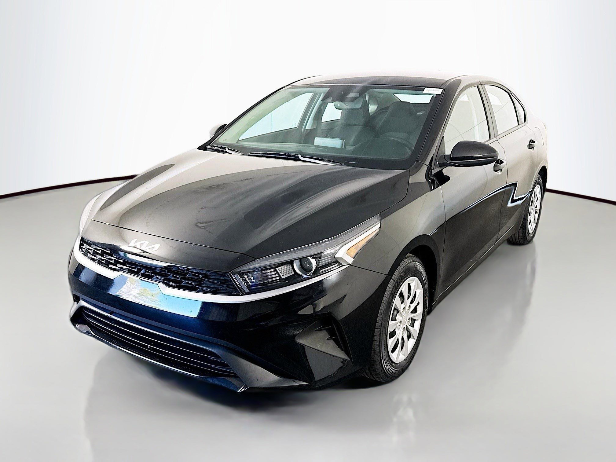 Used 2024 Kia Forte LX image 4