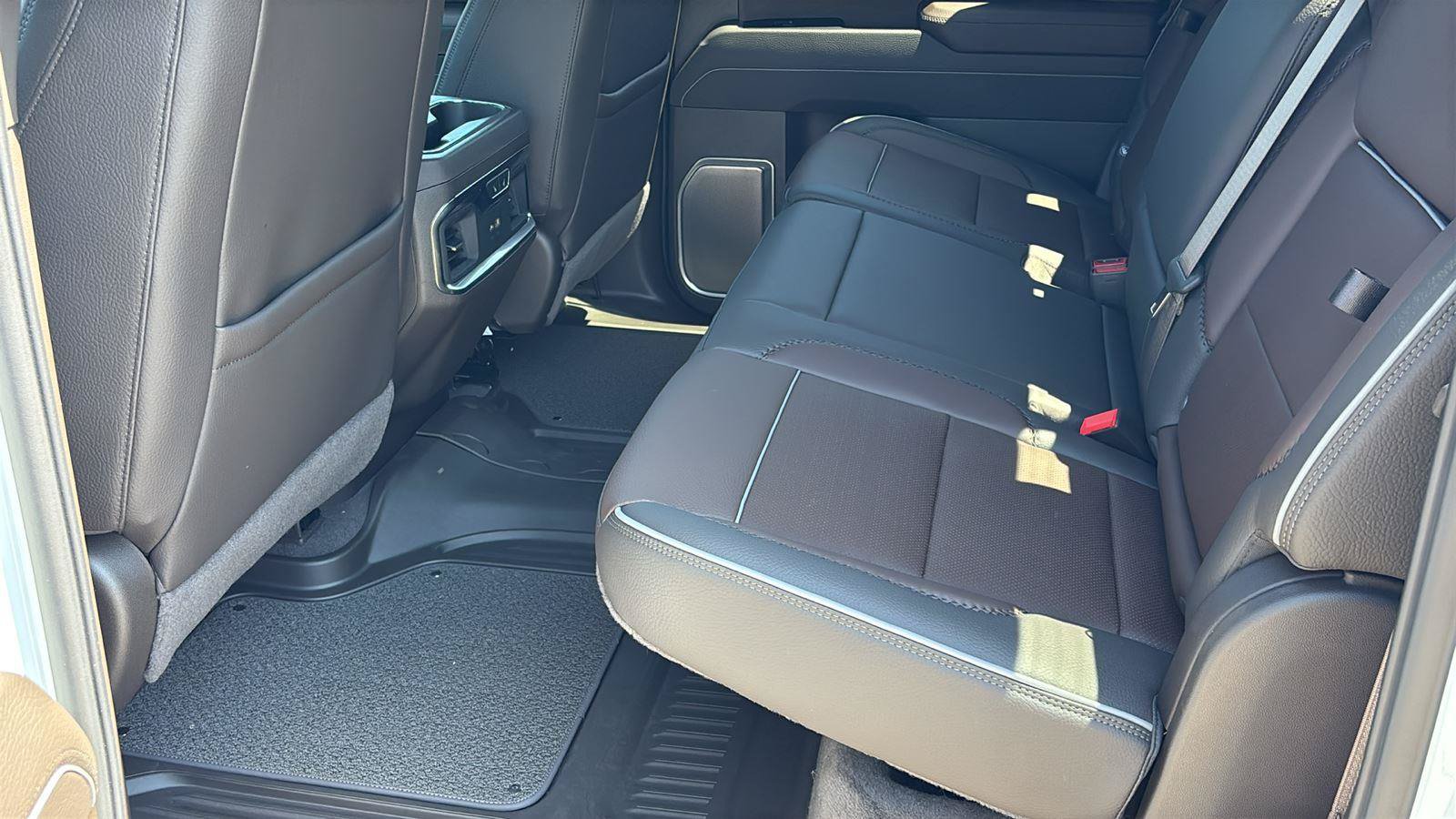 New 2026 GMC Sierra 1500 Denali AWD/4WD image 18