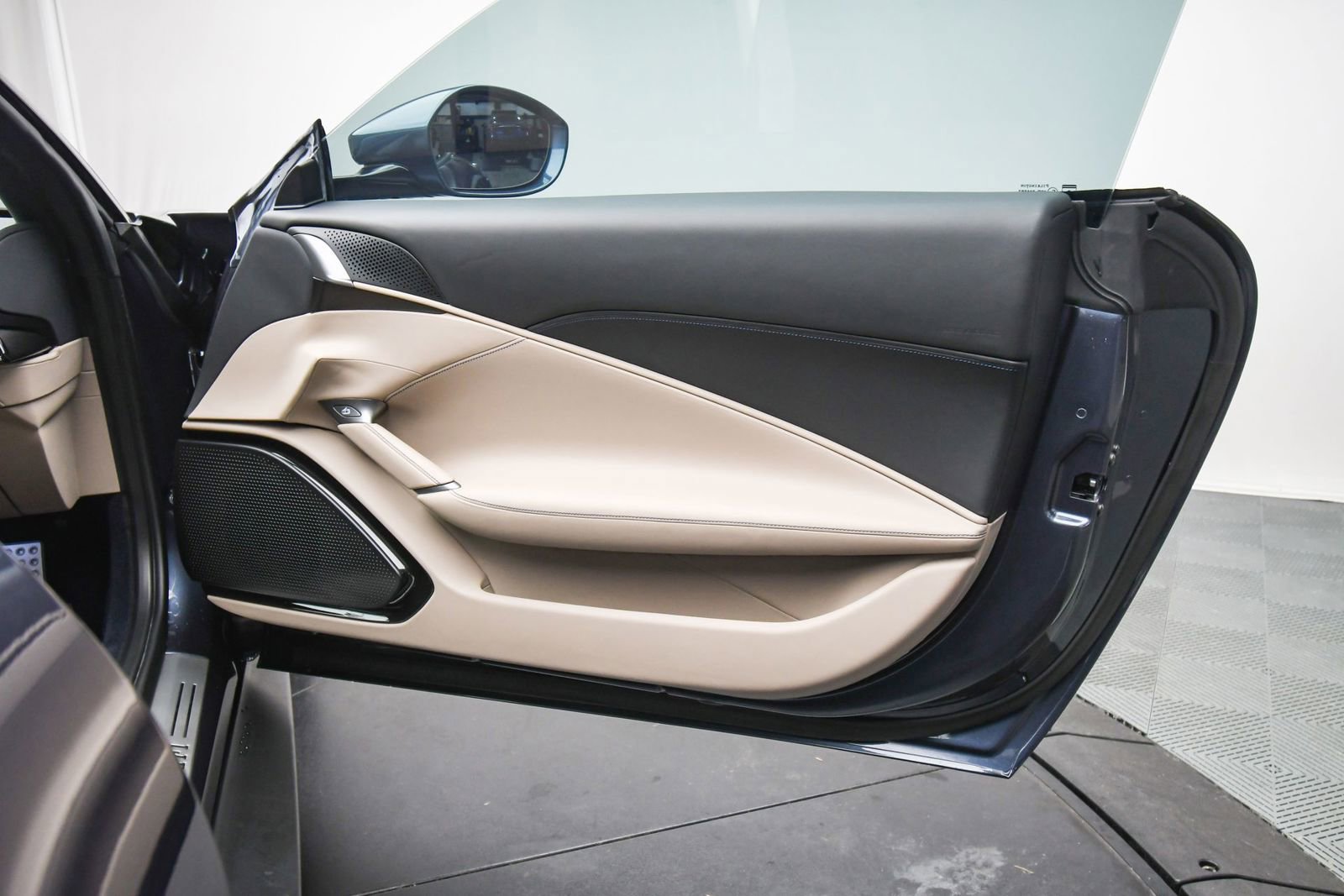 Certified 2022 Ferrari Roma image 53