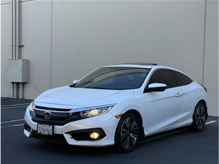 Used 2017 Honda Civic EX-T image 3