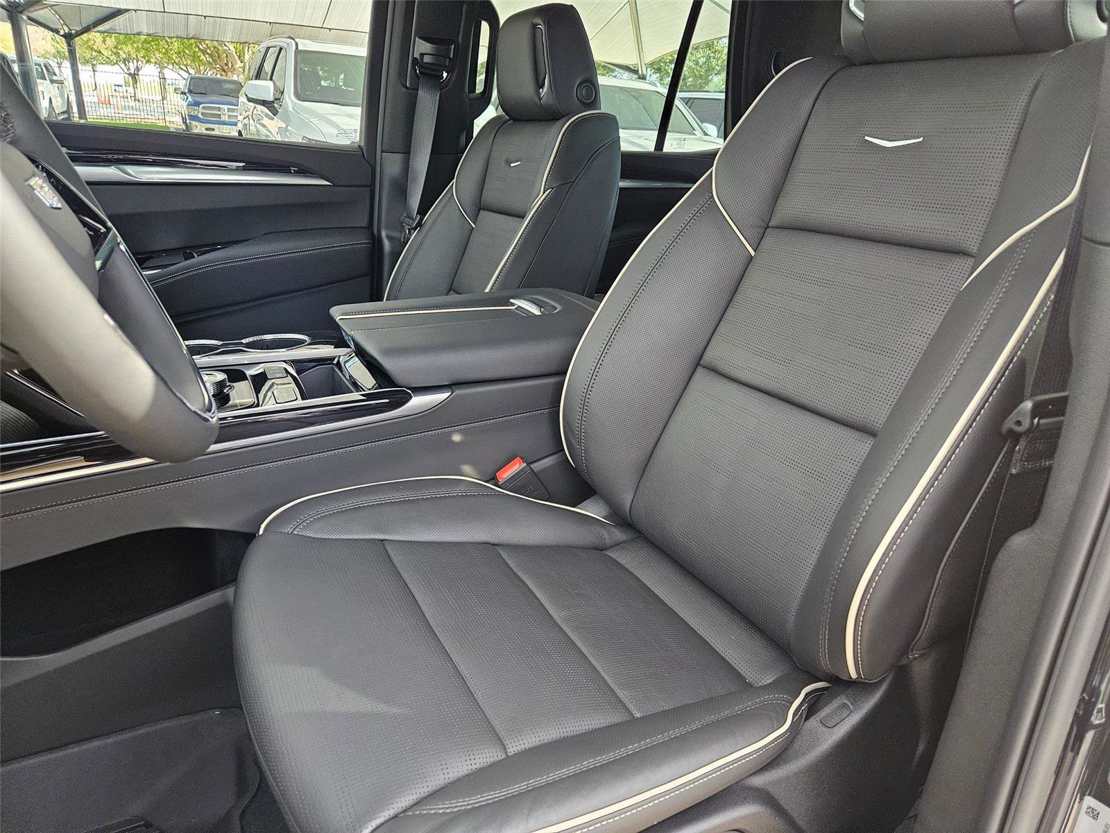 New 2026 Cadillac Escalade Sport w/ LPO, ONYX Package image 27