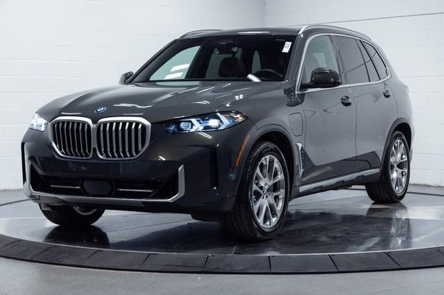 New 2026 BMW X5 xDrive50e image 8