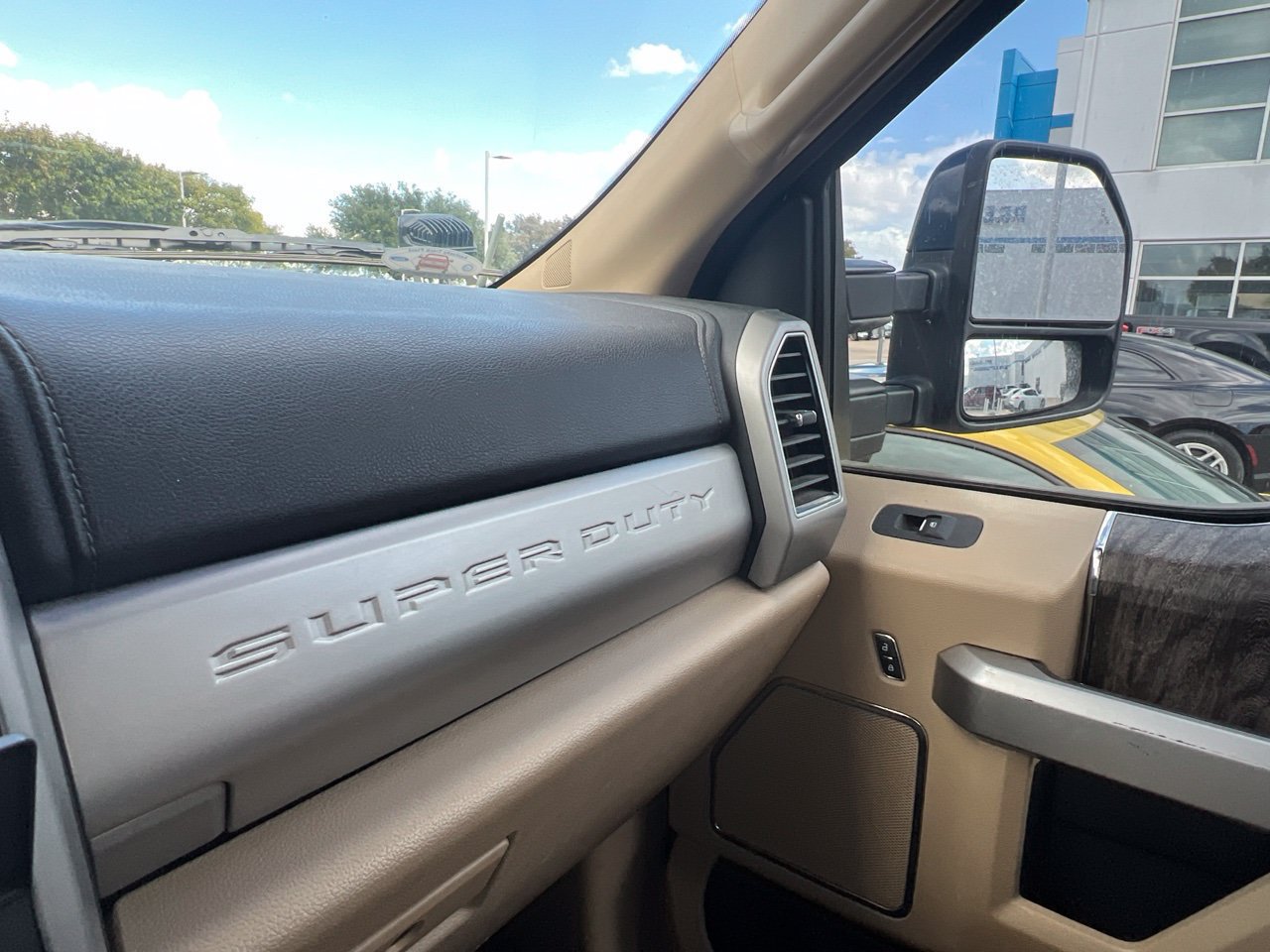 Used 2019 Ford F350 Lariat w/ Lariat Ultimate Package AWD/4WD image 8