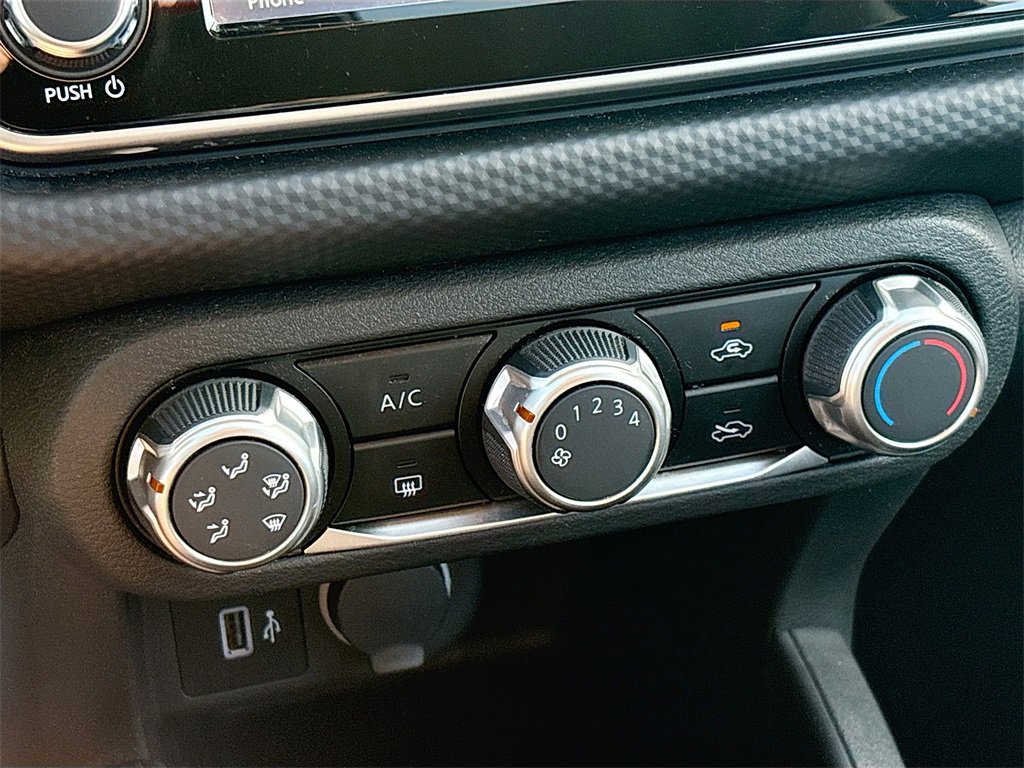 Used 2022 Nissan Kicks S image 15