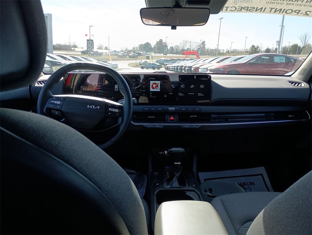 Used 2025 Kia K4 EX image 10