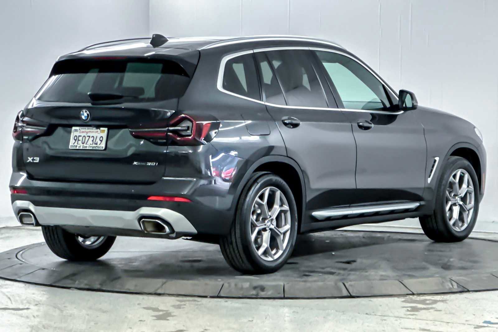 Used 2023 BMW X3 xDrive30i w/ Convenience Package image 2