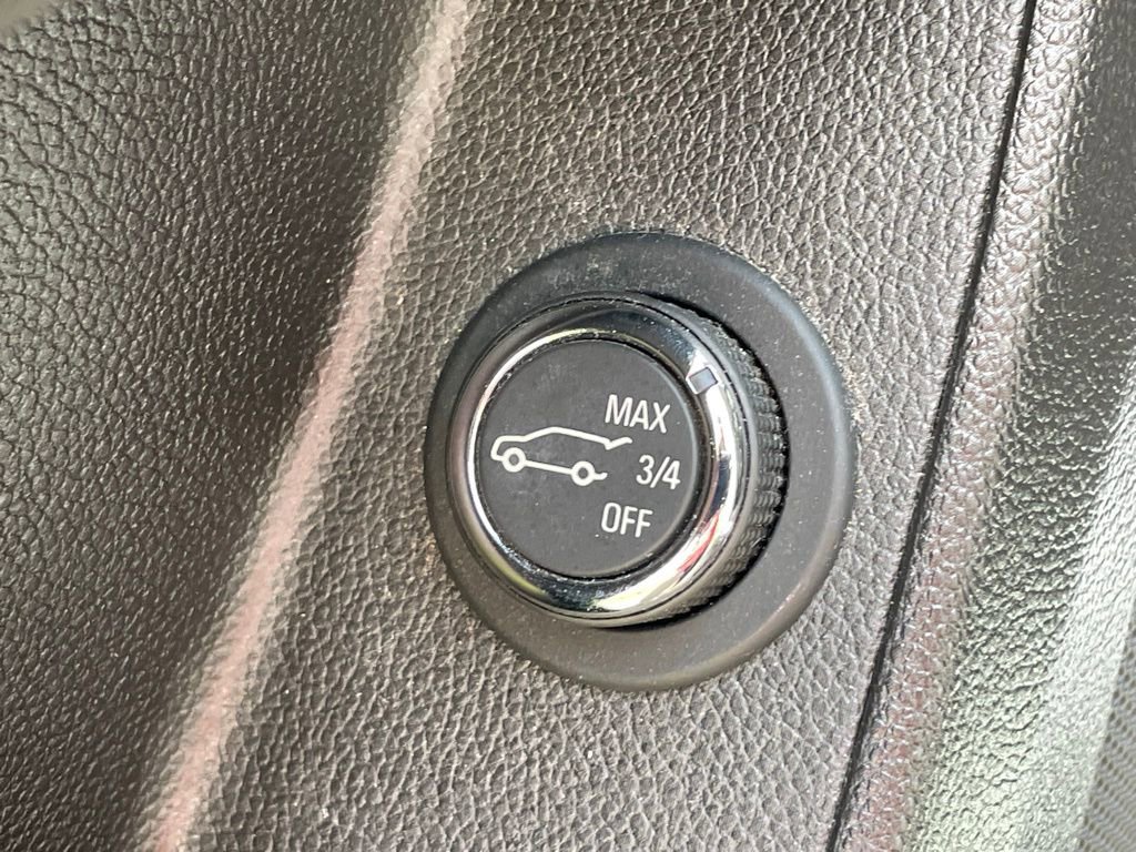 Used 2019 Chevrolet Traverse LT w/ LPO, Floor Liner Package AWD/4WD image 31