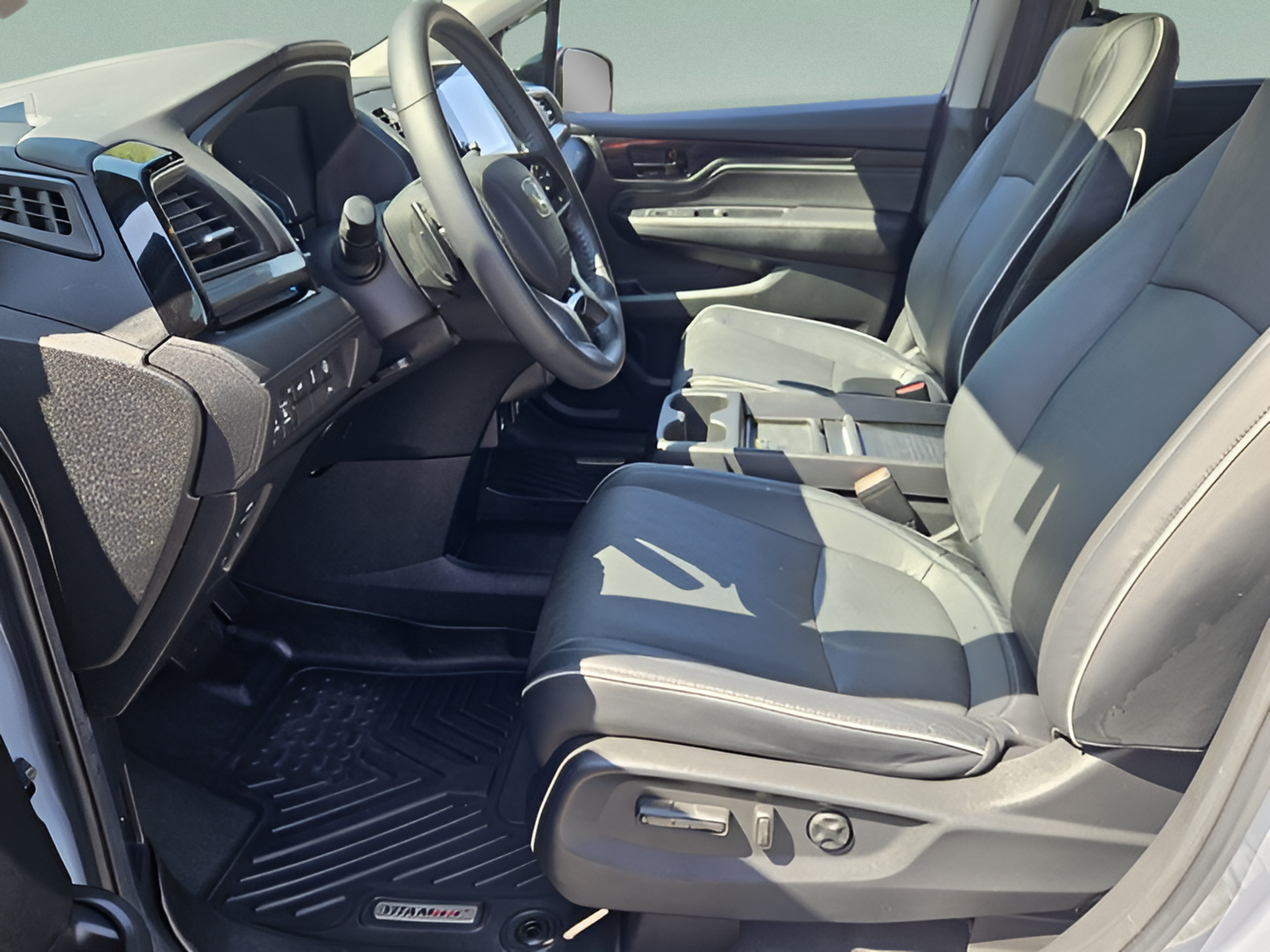 Used 2024 Honda Odyssey Elite image 15