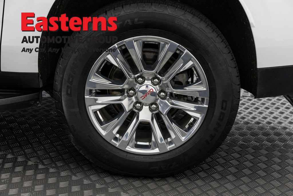 Used 2025 GMC Yukon XL Denali AWD/4WD image 38
