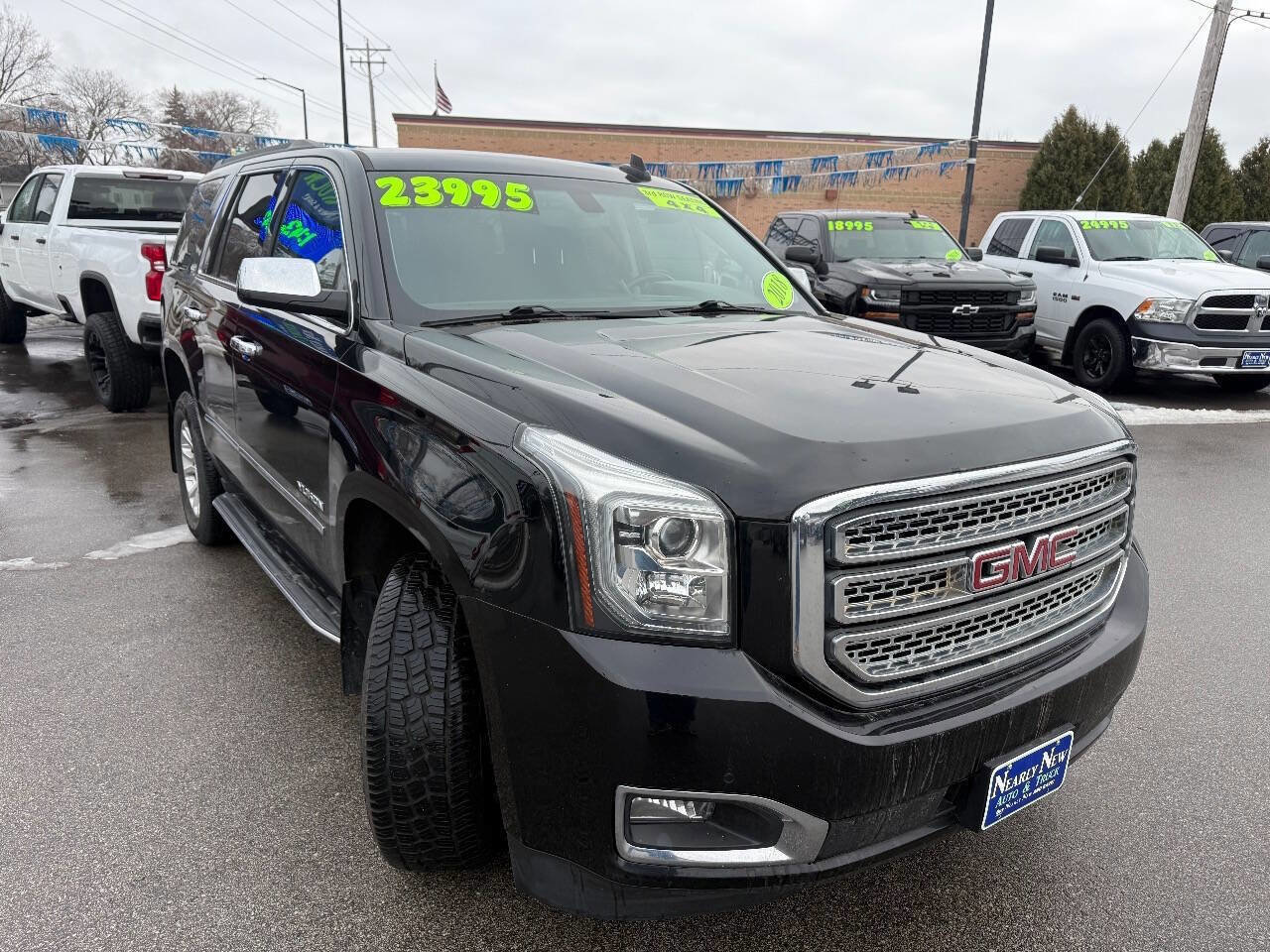 Used 2018 GMC Yukon SLE image 4
