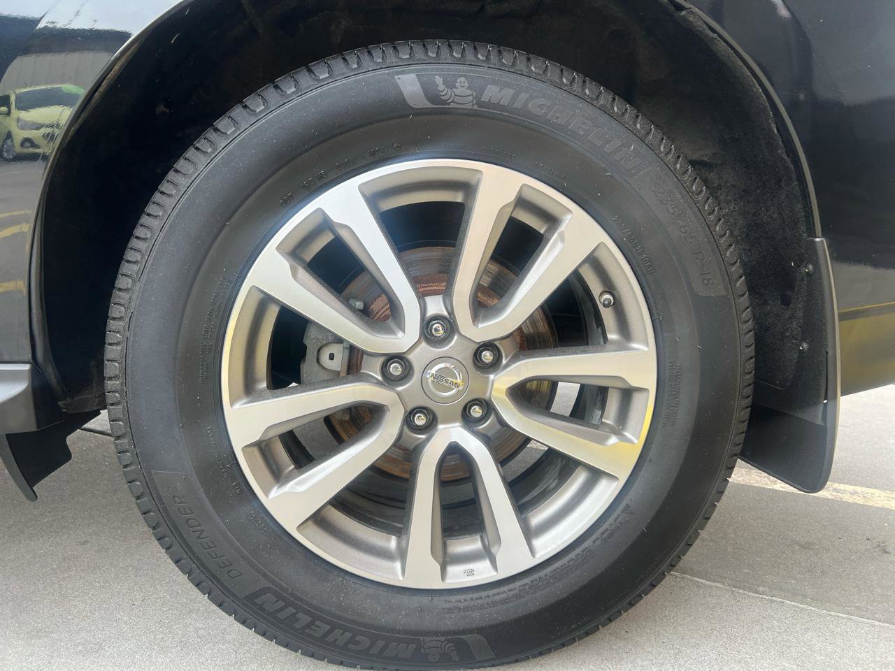 Used 2015 Nissan Pathfinder SV FWD image 39