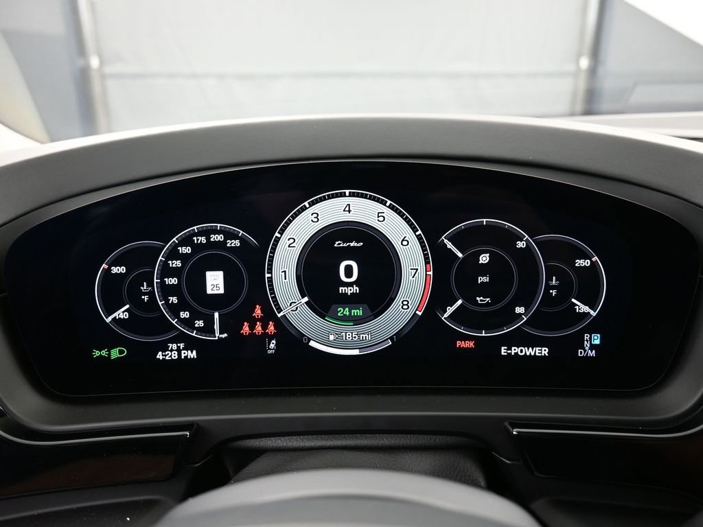 Certified 2025 Porsche Cayenne Turbo AWD/4WD image 19