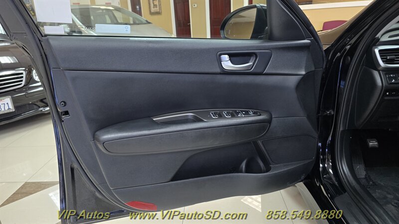 Used 2019 Kia Optima LX FWD image 11