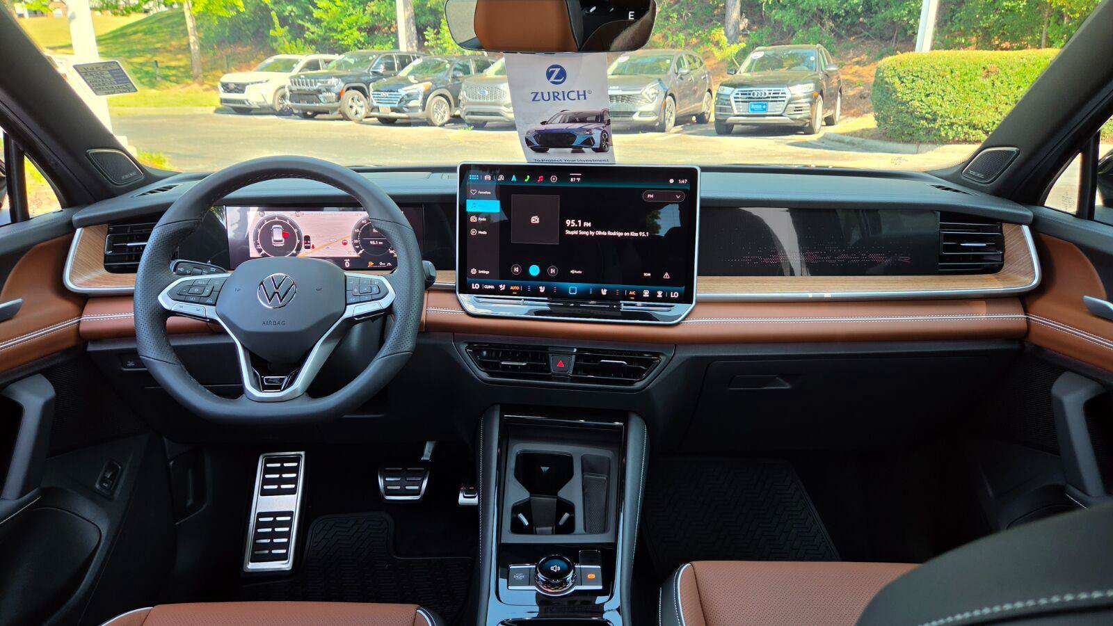 New 2026 Volkswagen Tiguan SEL R-Line AWD/4WD image 59