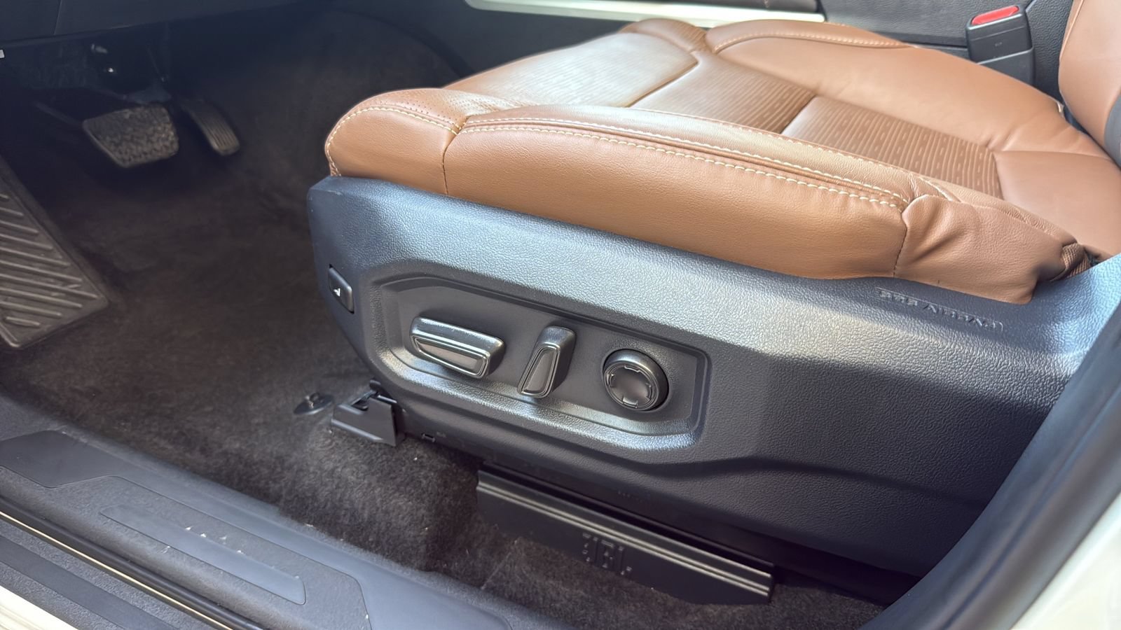 Used 2026 Toyota Tundra 1794 Edition AWD/4WD image 10