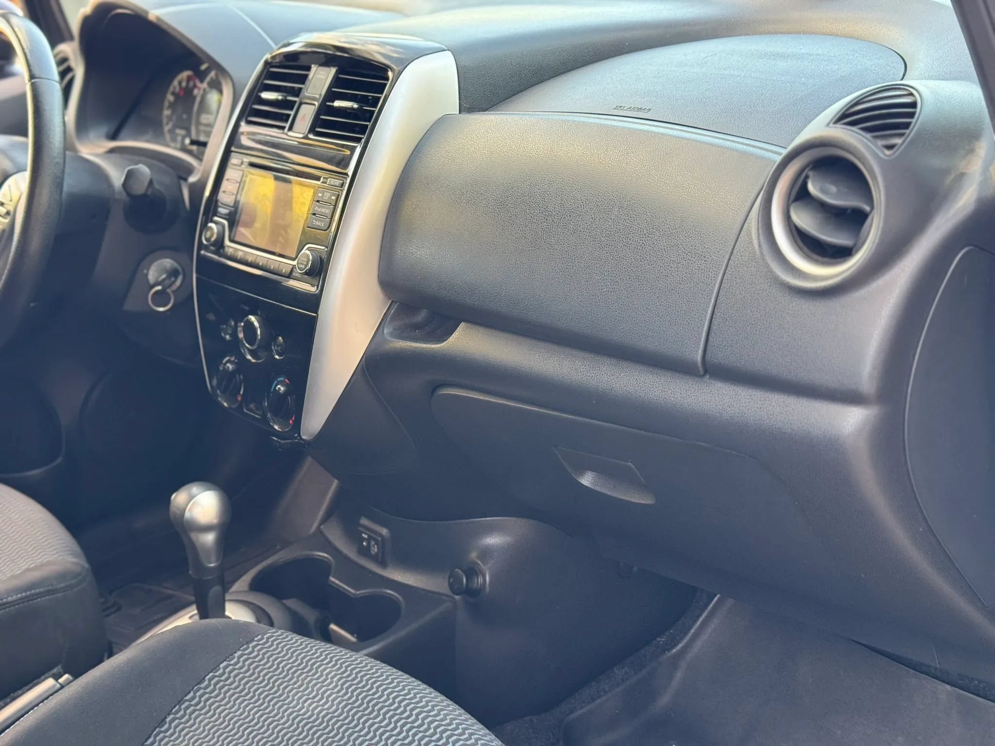Used 2018 Nissan Versa Note FWD image 21