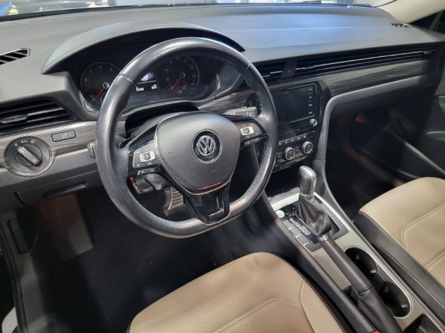 Used 2020 Volkswagen Passat 2.0T R-Line FWD image 11