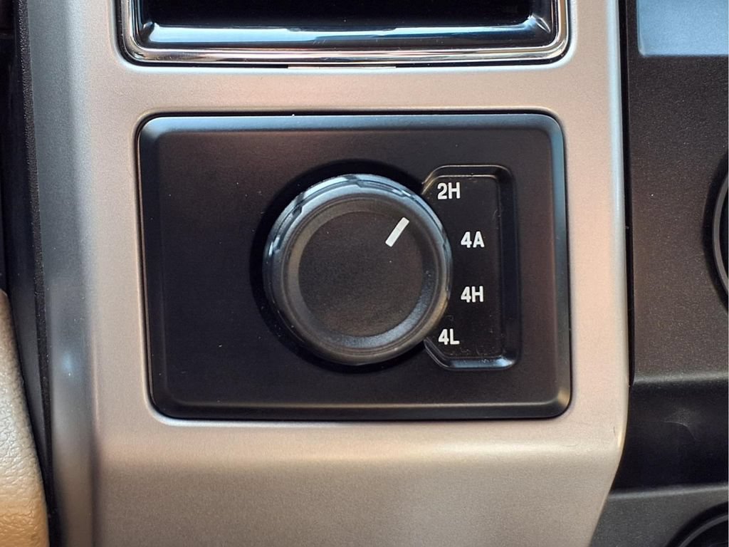 Used 2020 Ford F150 Lariat AWD/4WD image 9